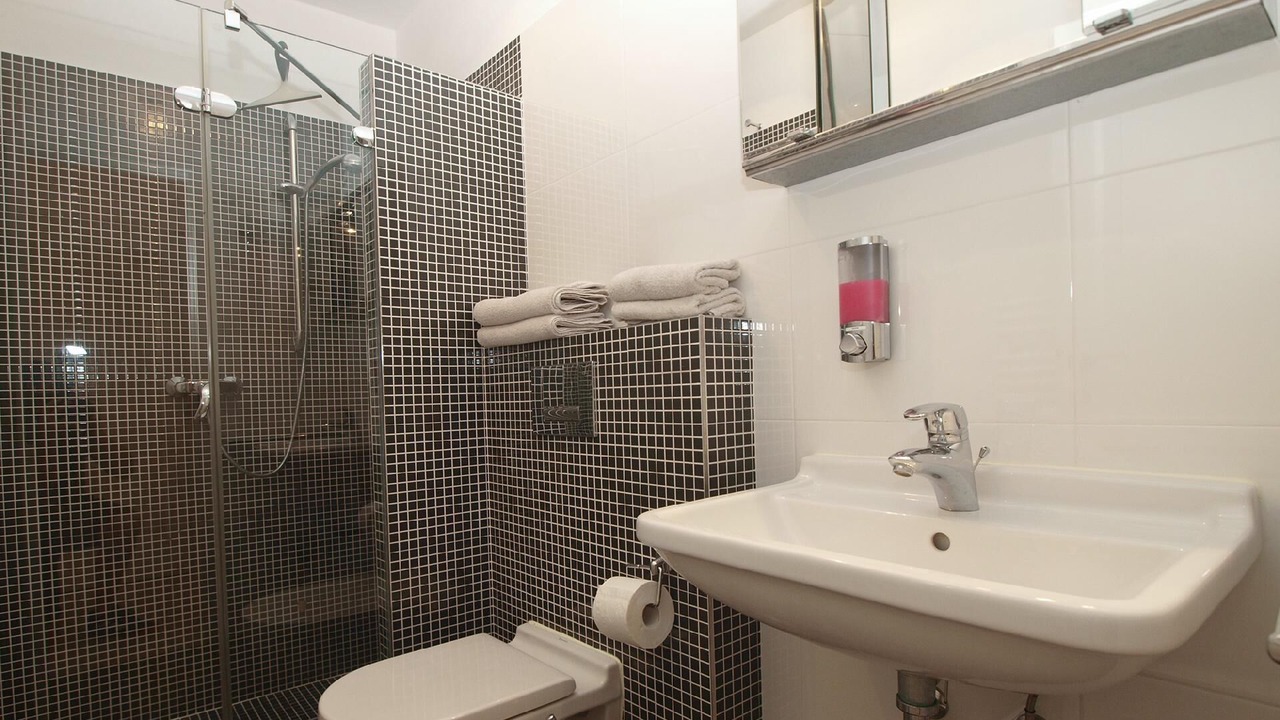 Photo of Bathroom in Vinkuran
