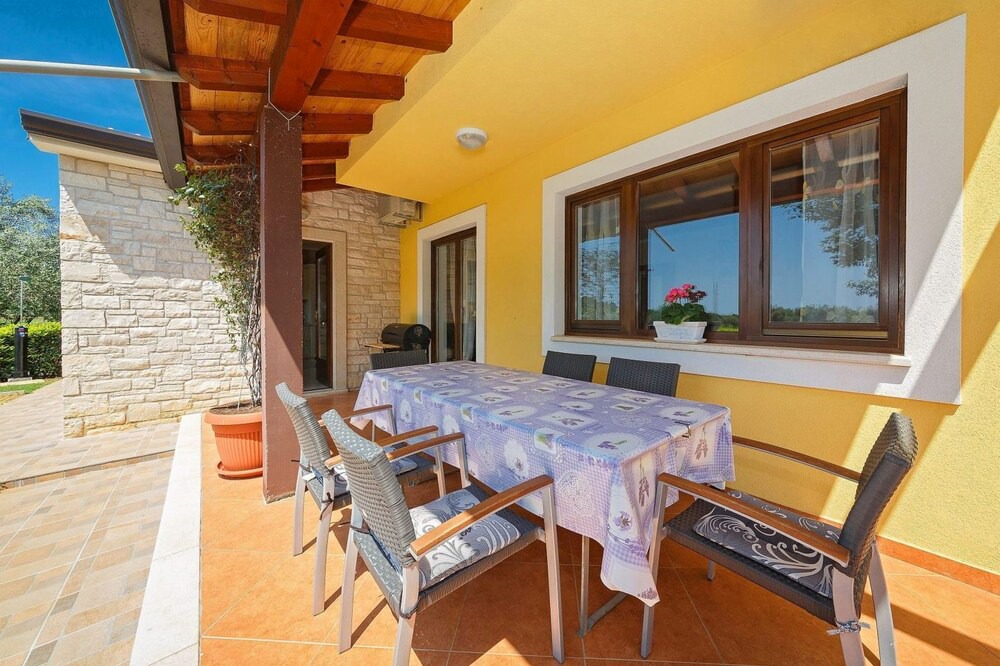 Photo of Patio Balcony in Mugeba