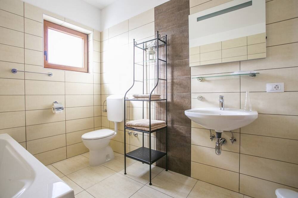 Photo of Bathroom in Rakotule
