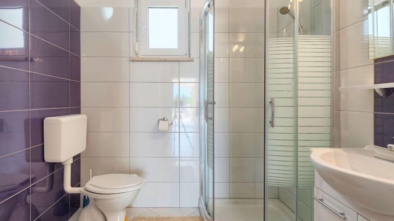 Photo of Bathroom in Gajana