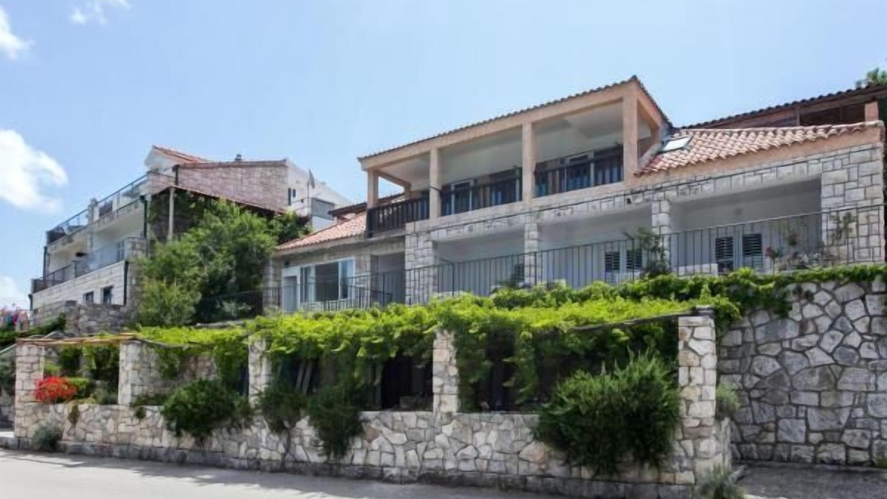 Photo of Buildings in Polace