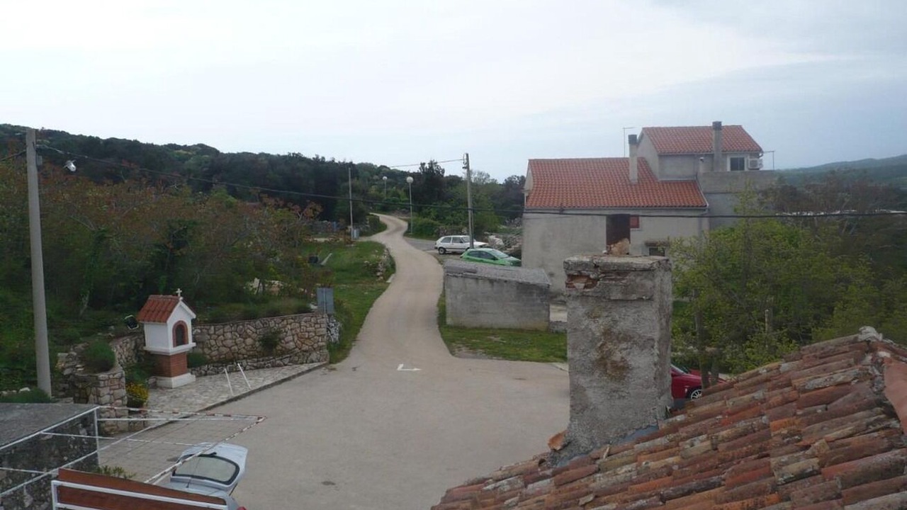 Photo of Others in Cres