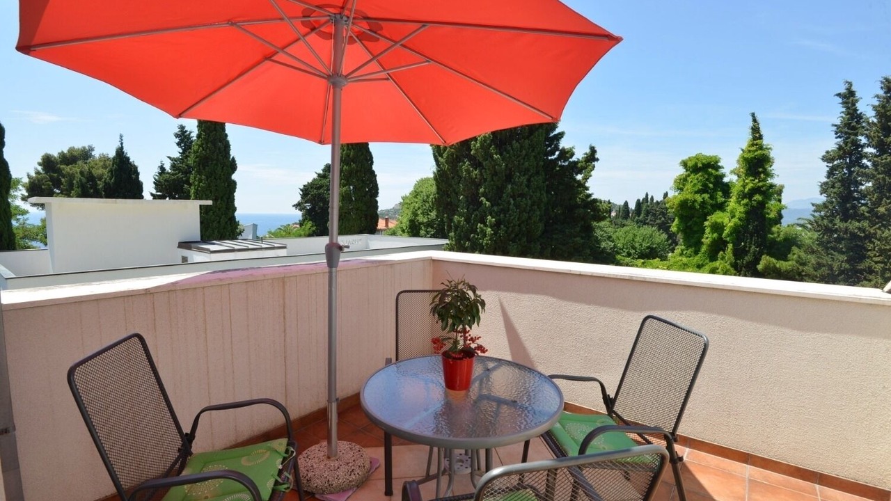 Photo of Outdoor in Pile