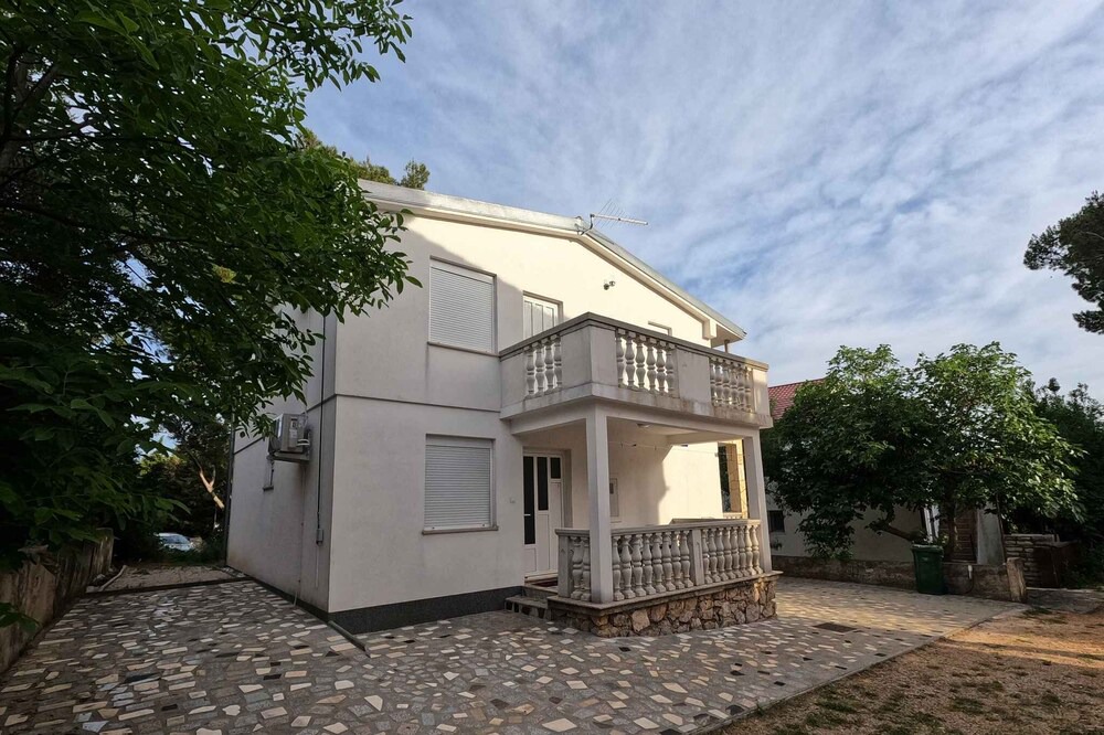 Photo of Outdoor in Seline