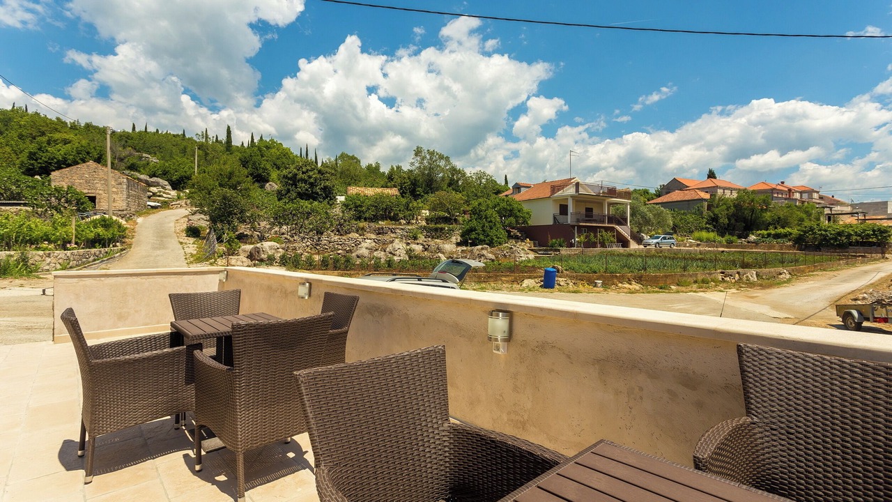 Photo of Patio Balcony in Popovici