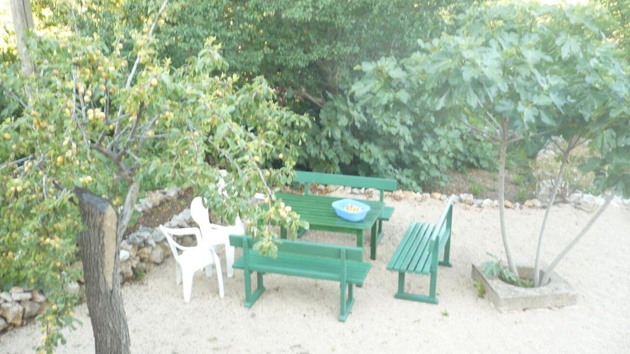 Photo of Others in Cres