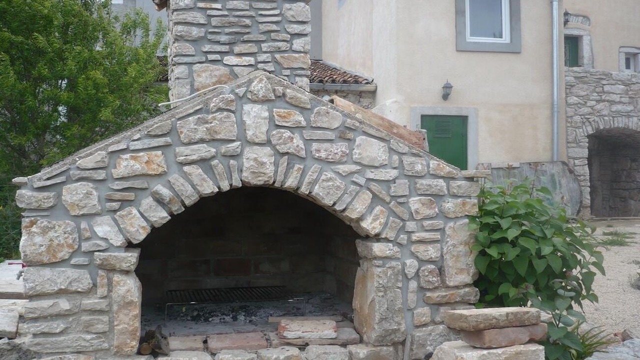 Photo of Others in Cres