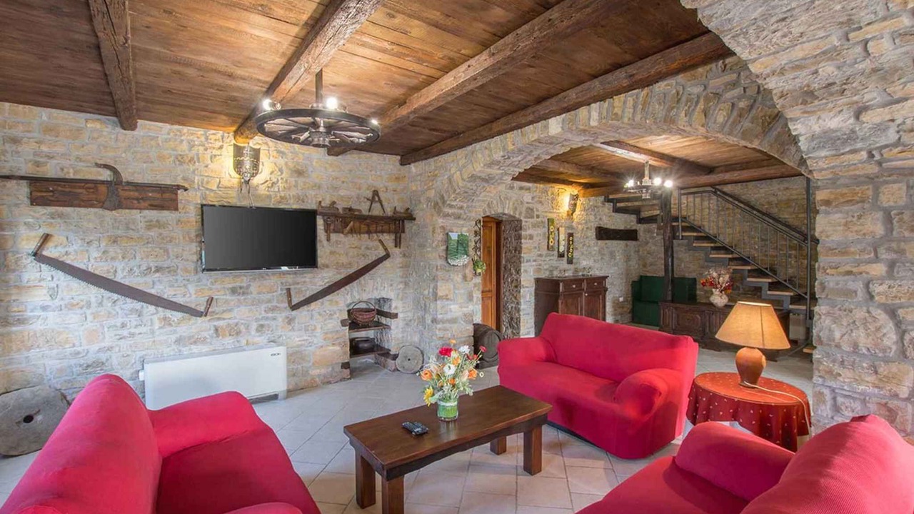 Photo of Livingroom in Oprtalj