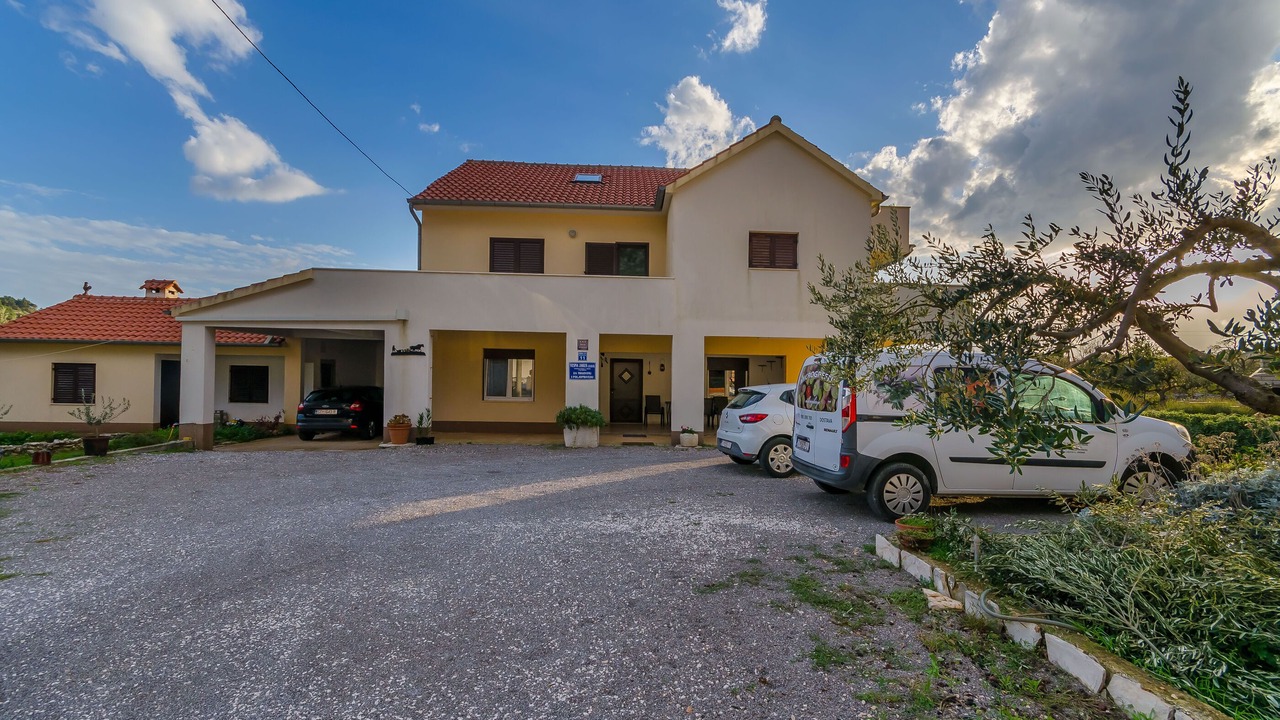 Photo of Outdoor in Seget