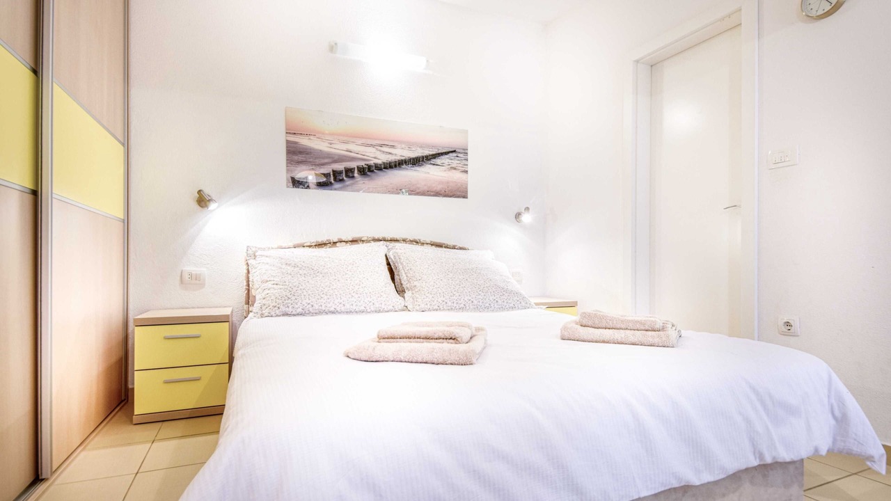Photo of Bedroom in Povlja