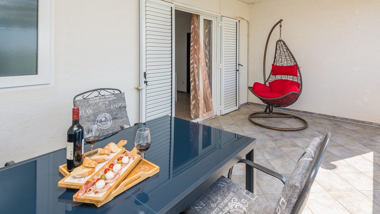 Photo of Patio Balcony in Nin