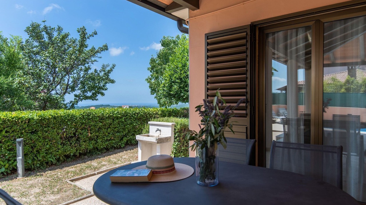 Photo of Patio Balcony in Buje