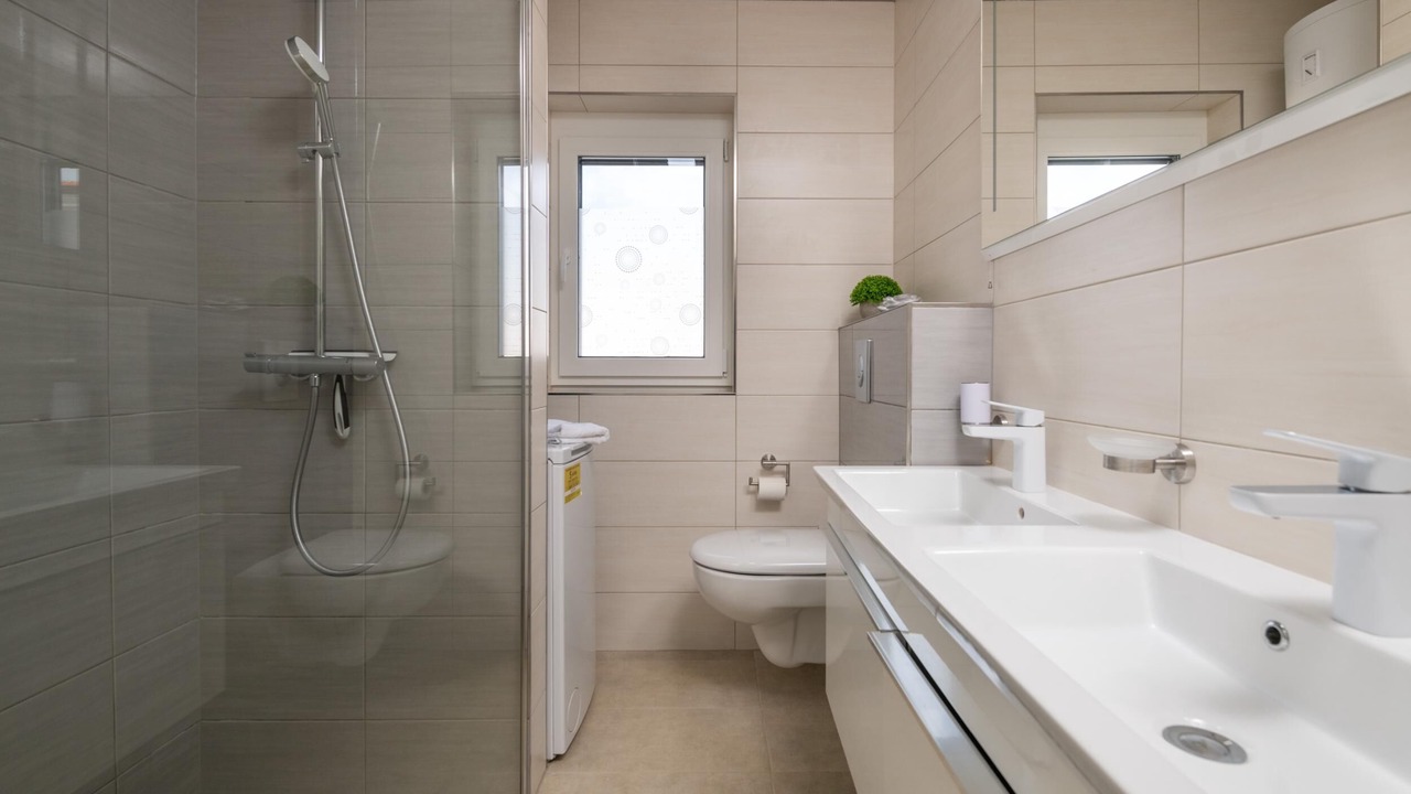 Photo of Bathroom in Mali Maj