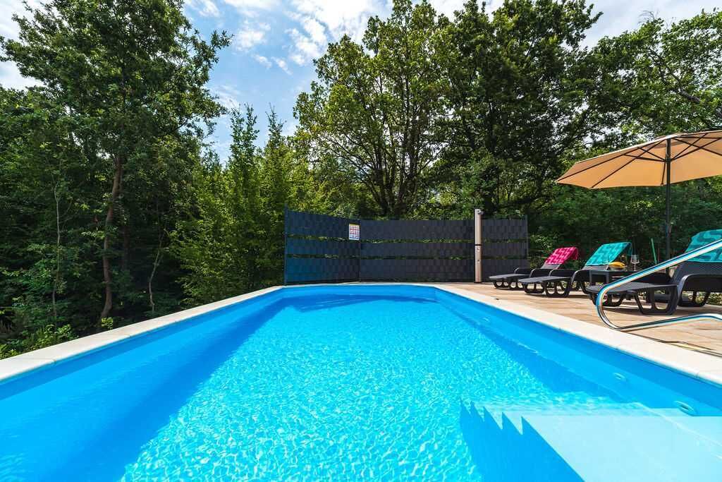 Photo of Outdoor in Risika