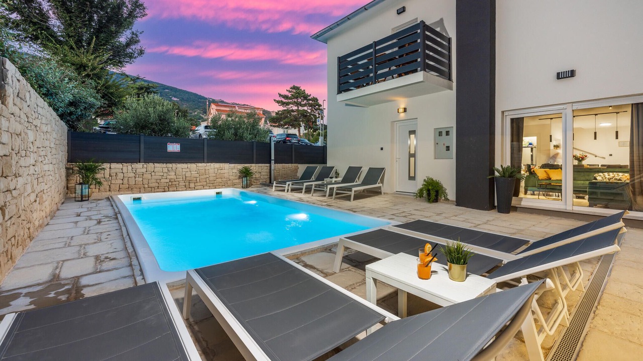 Photo of Outdoor in Baska