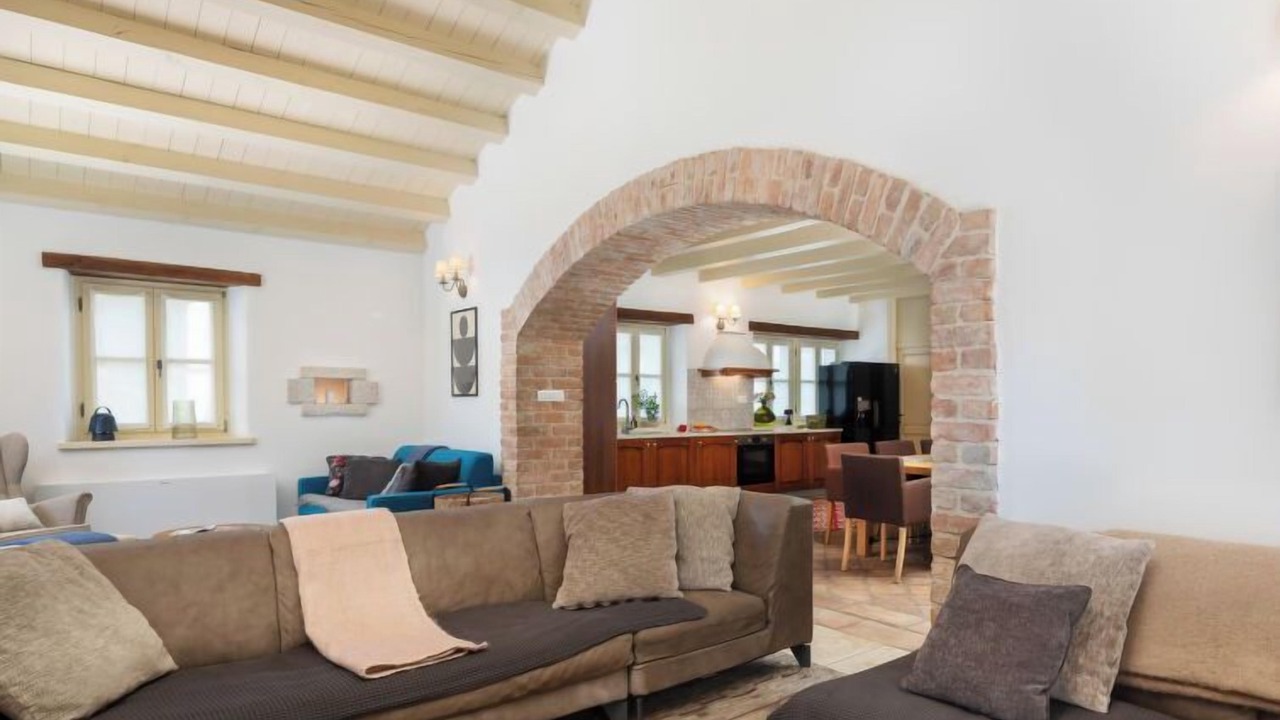 Photo of Livingroom in Mofardini