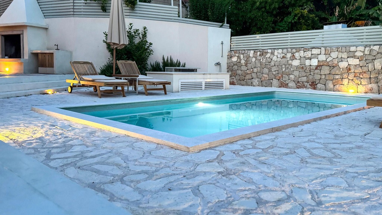 Photo of Outdoor in Dol