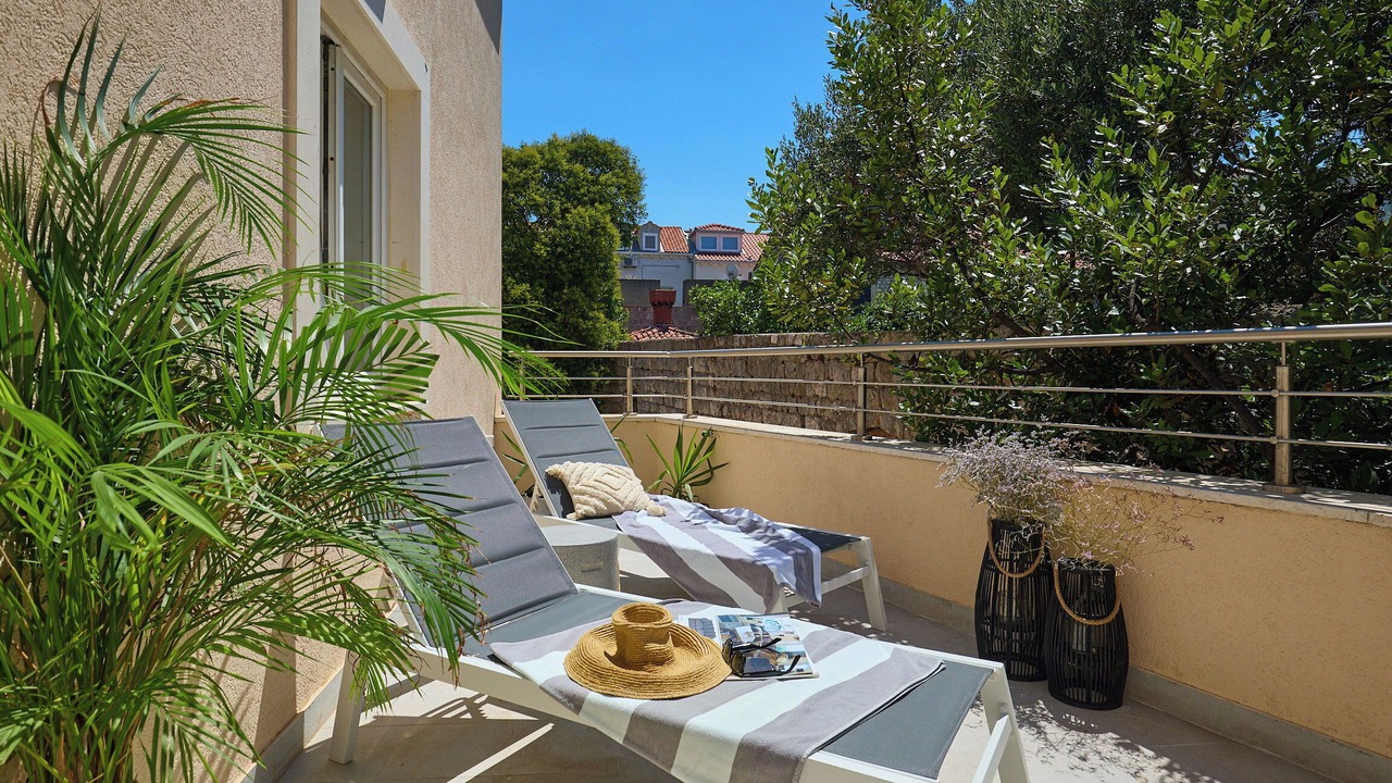Photo of Patio Balcony in Pile