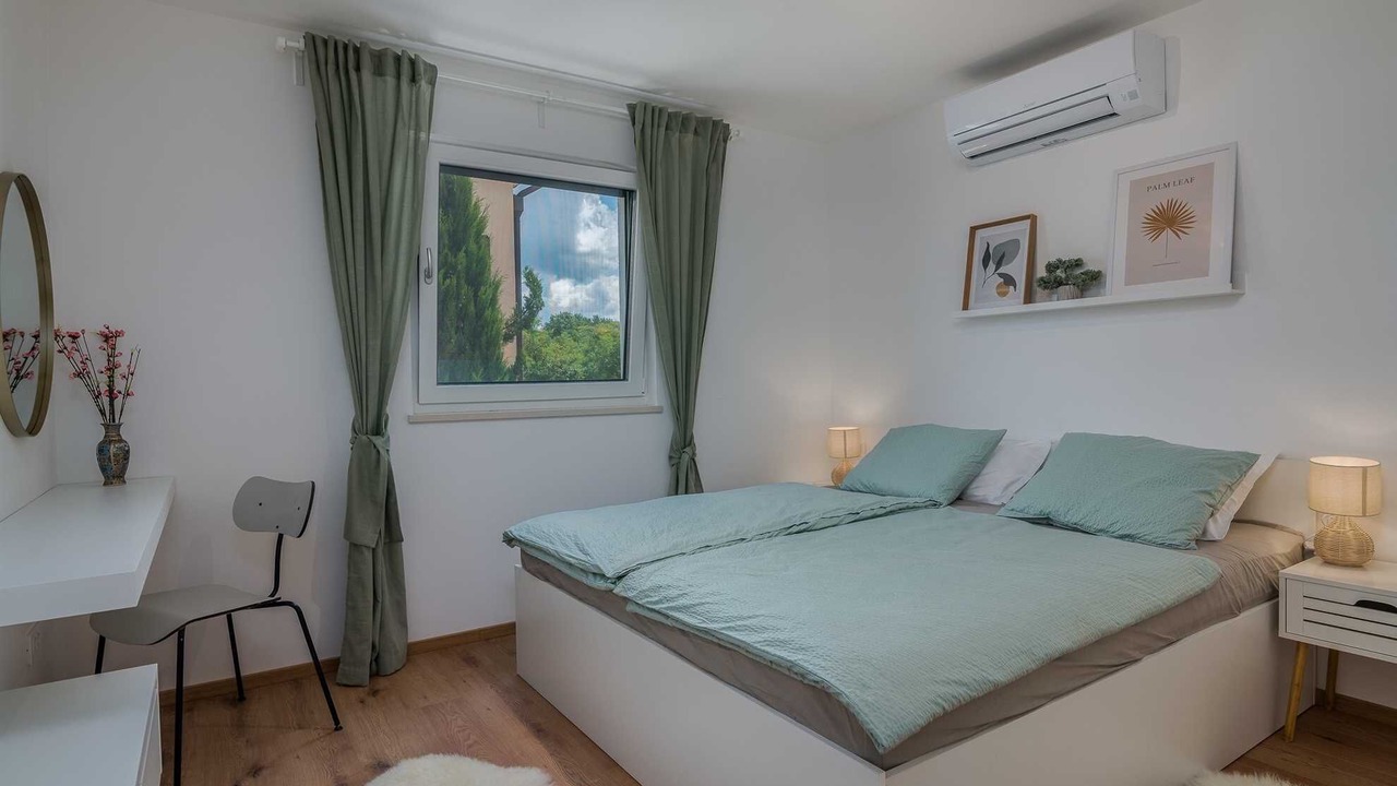 Photo of Bedroom in Vantacici
