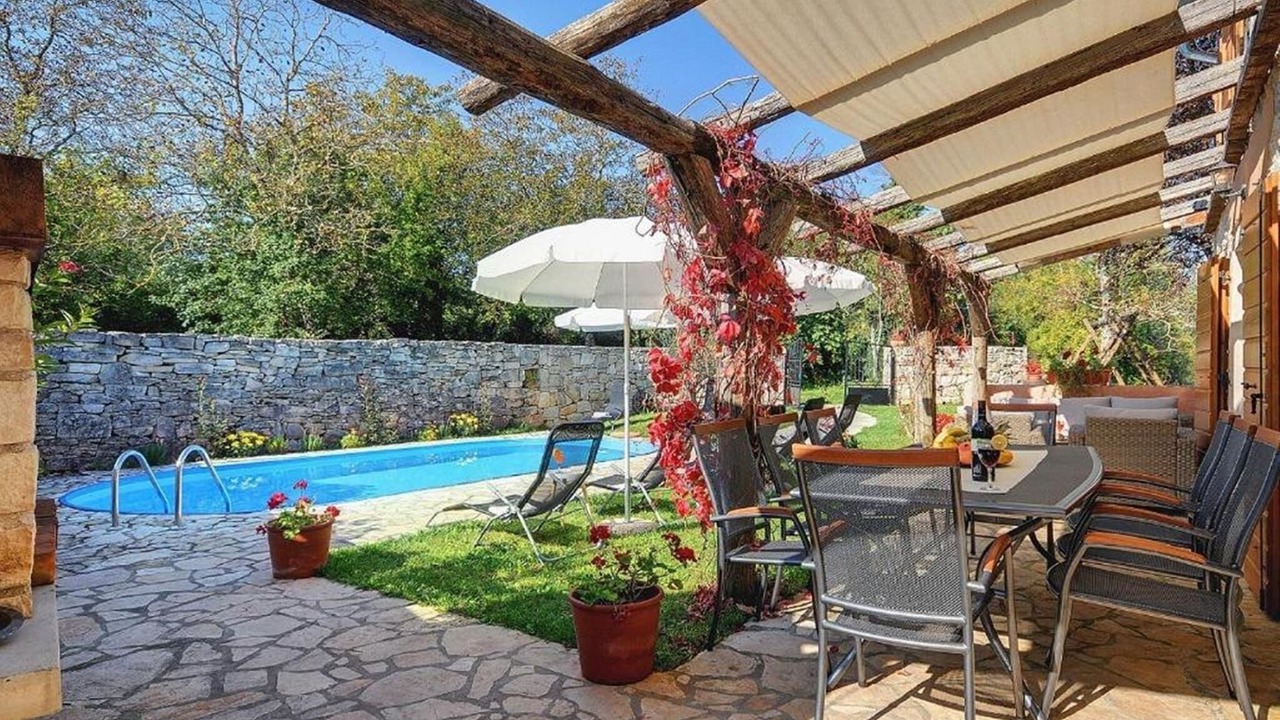 Photo of Outdoor in Gracisce