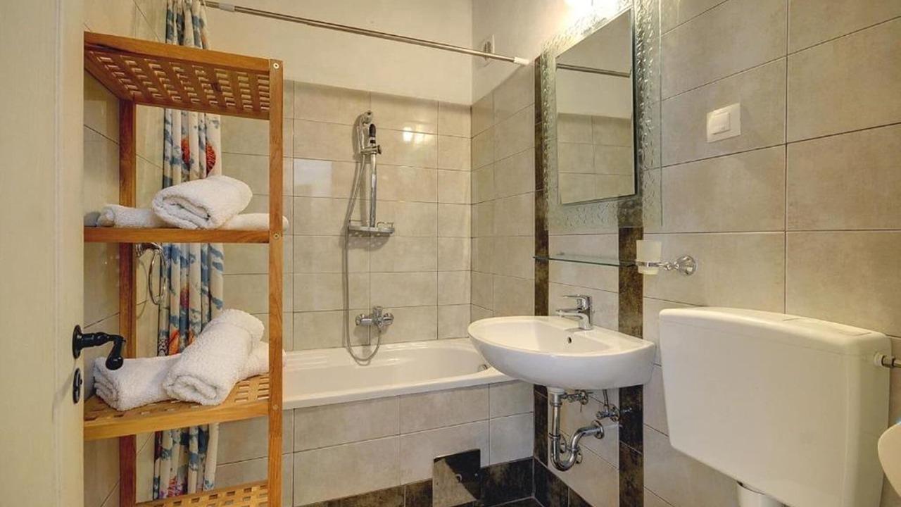 Photo of Bathroom in Gracisce