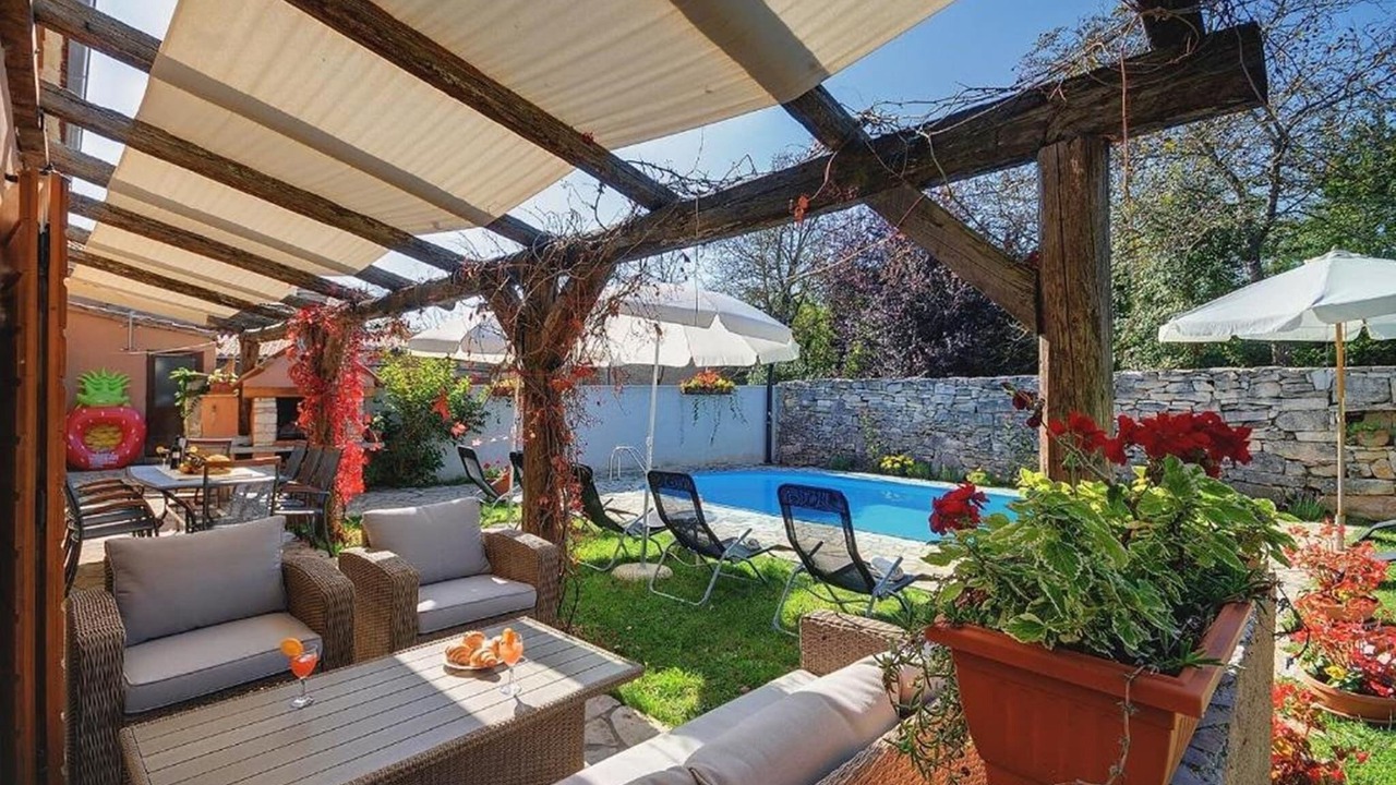 Photo of Outdoor in Gracisce
