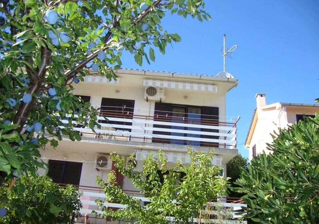 Photo of Outdoor in Cres