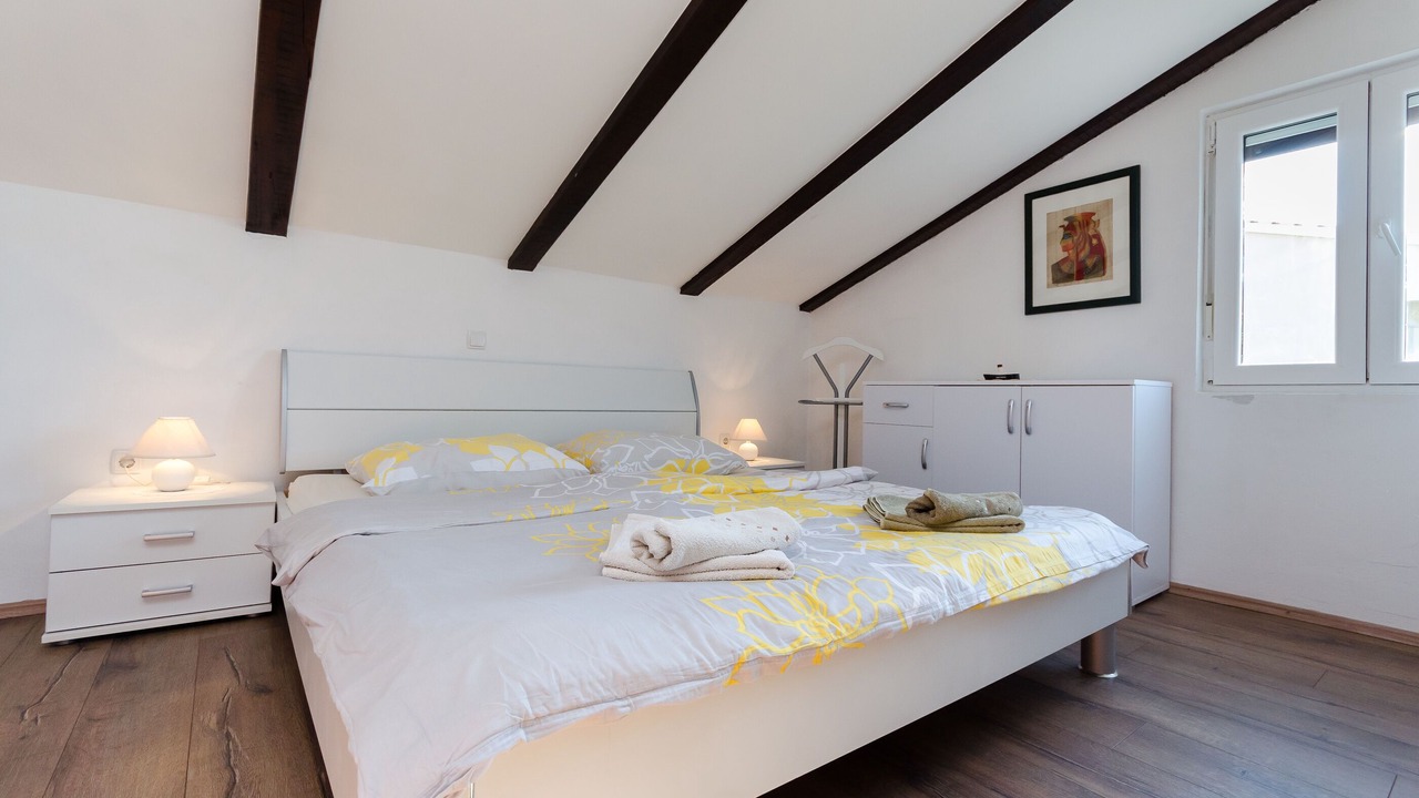 Photo of Bedroom in Banjol