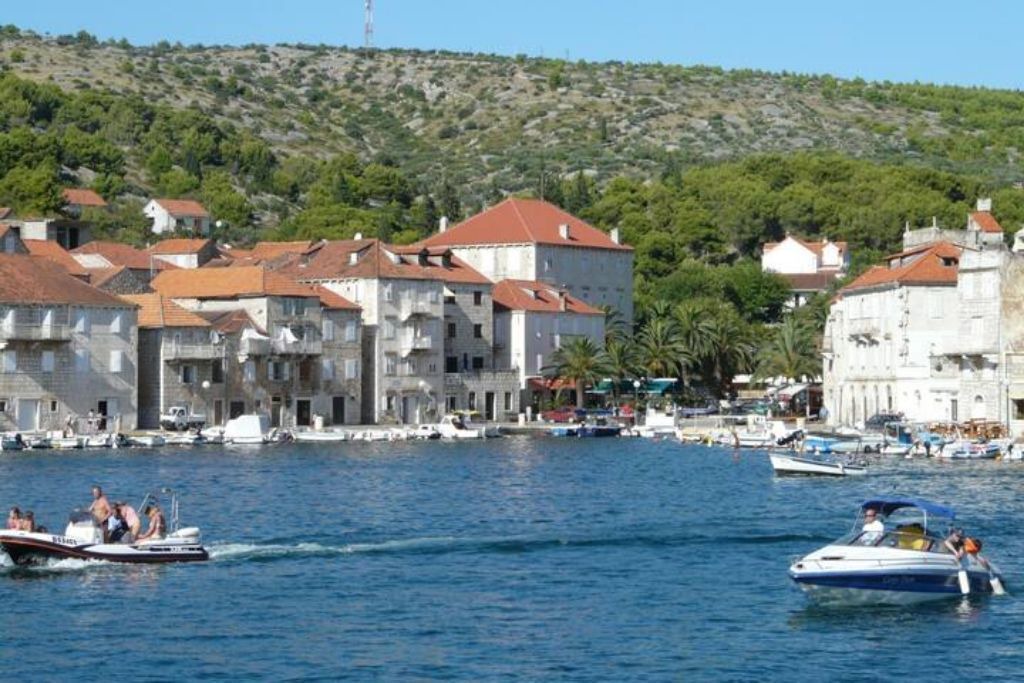 Photo of Others in Cove Osibova (Milna)