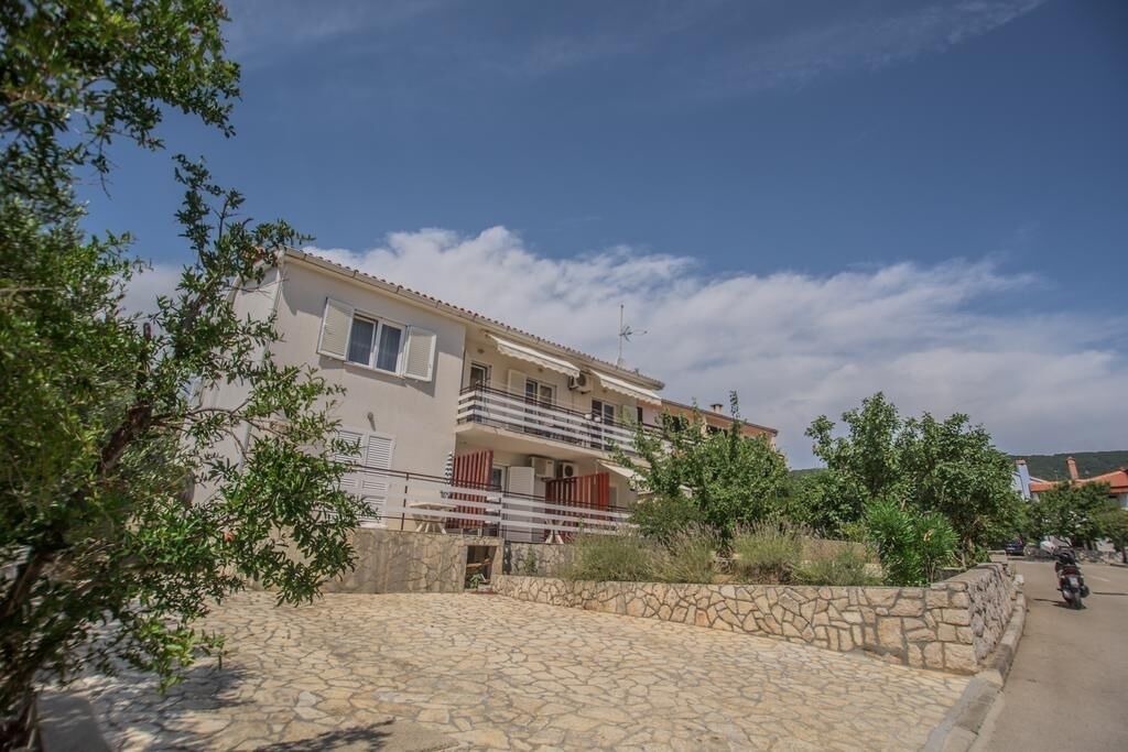 Photo of Outdoor in Cres