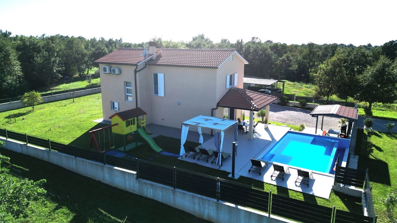 Photo of Outdoor in Zminj