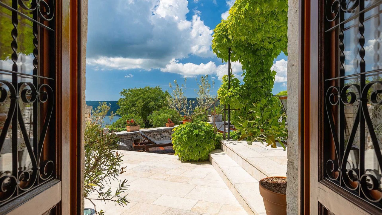 Photo of Patio Balcony in Trget