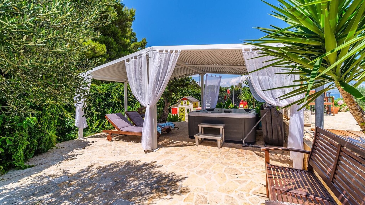 Photo of Patio Balcony in Supetar