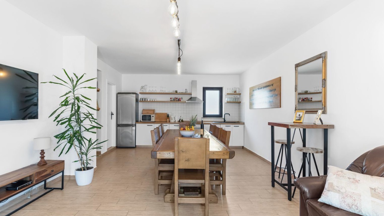 Photo of Livingroom in Pican