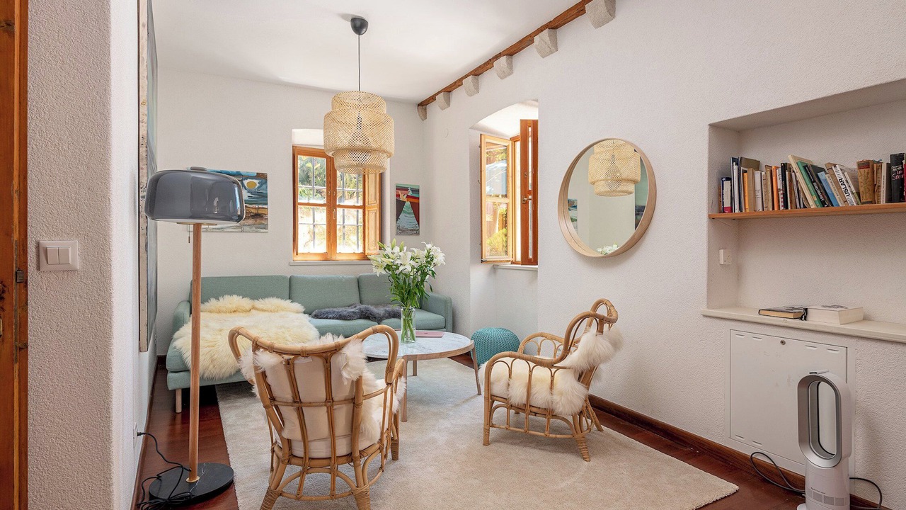 Photo of Livingroom in Pile