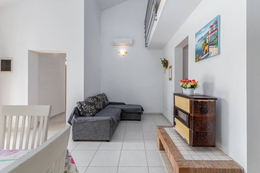 Photo of Livingroom in Krmed