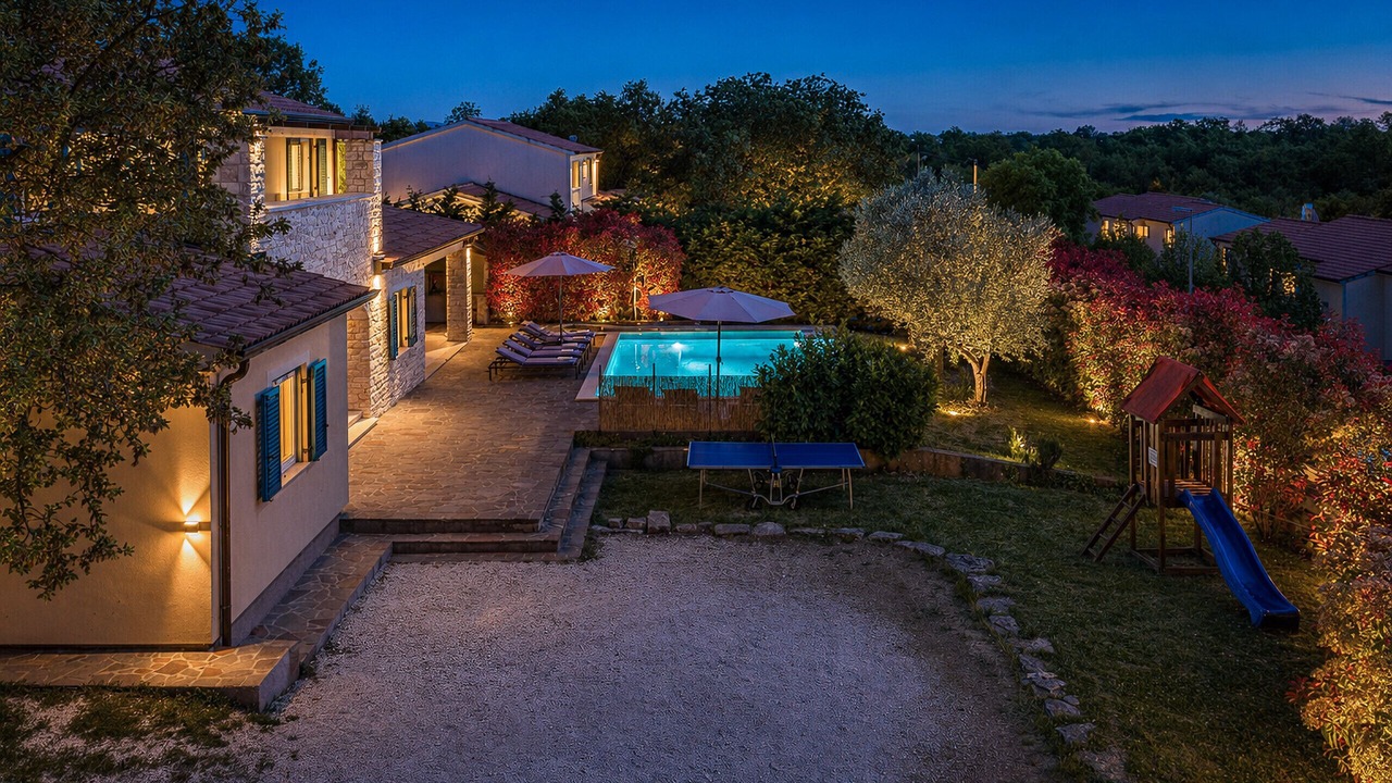 Photo of Outdoor in Muzini