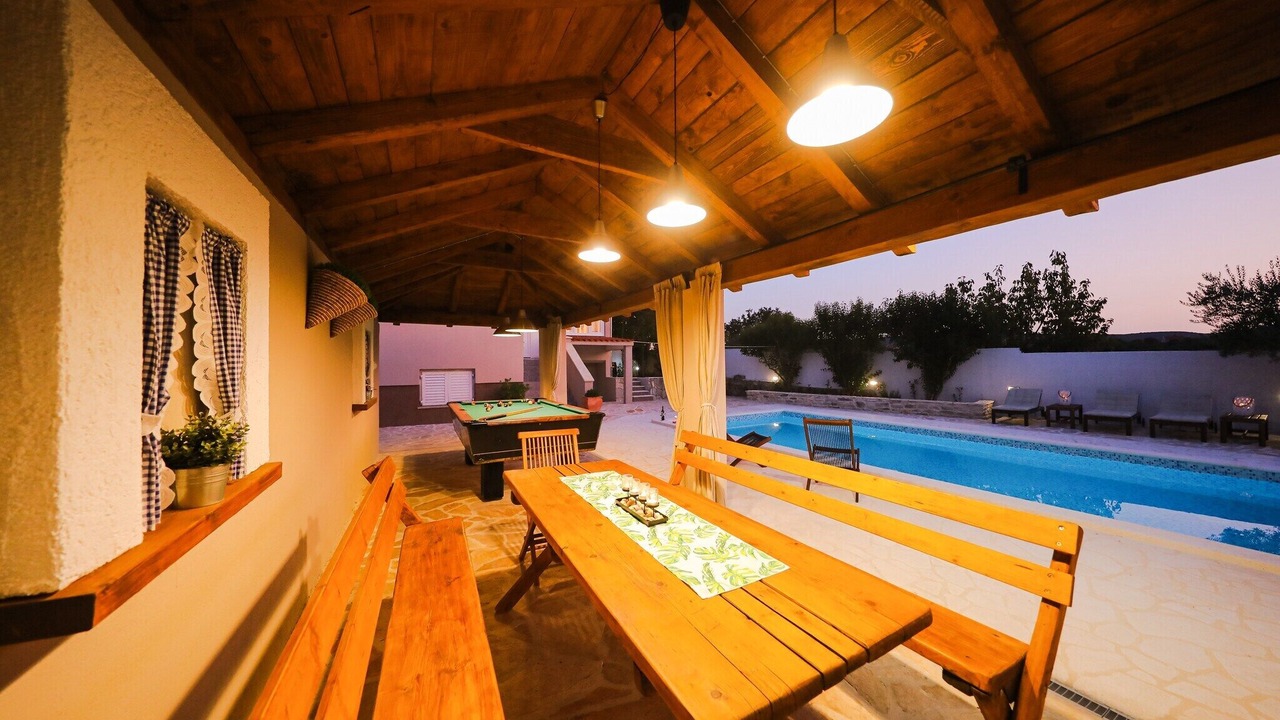 Photo of Patio Balcony in Pridraga
