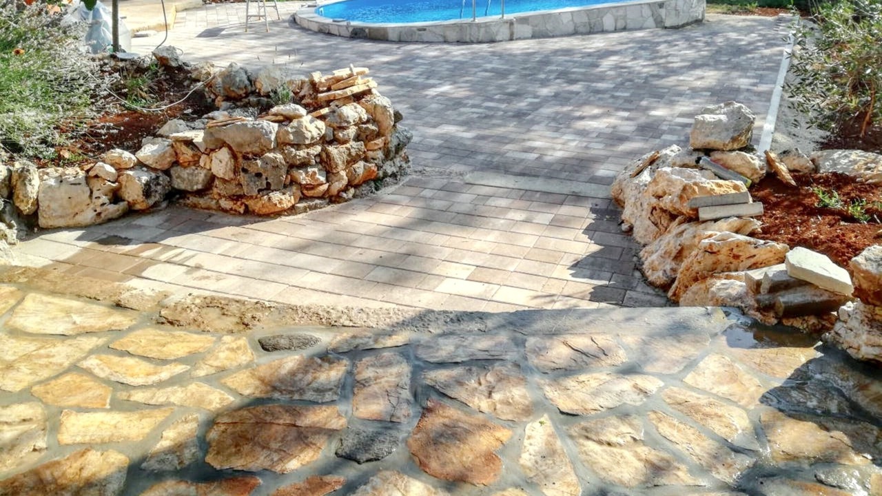 Photo of Outdoor in Cres