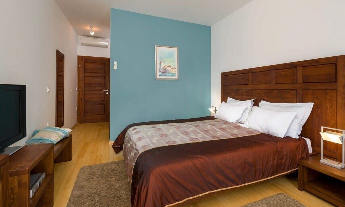 Photo of Bedroom in Mirce
