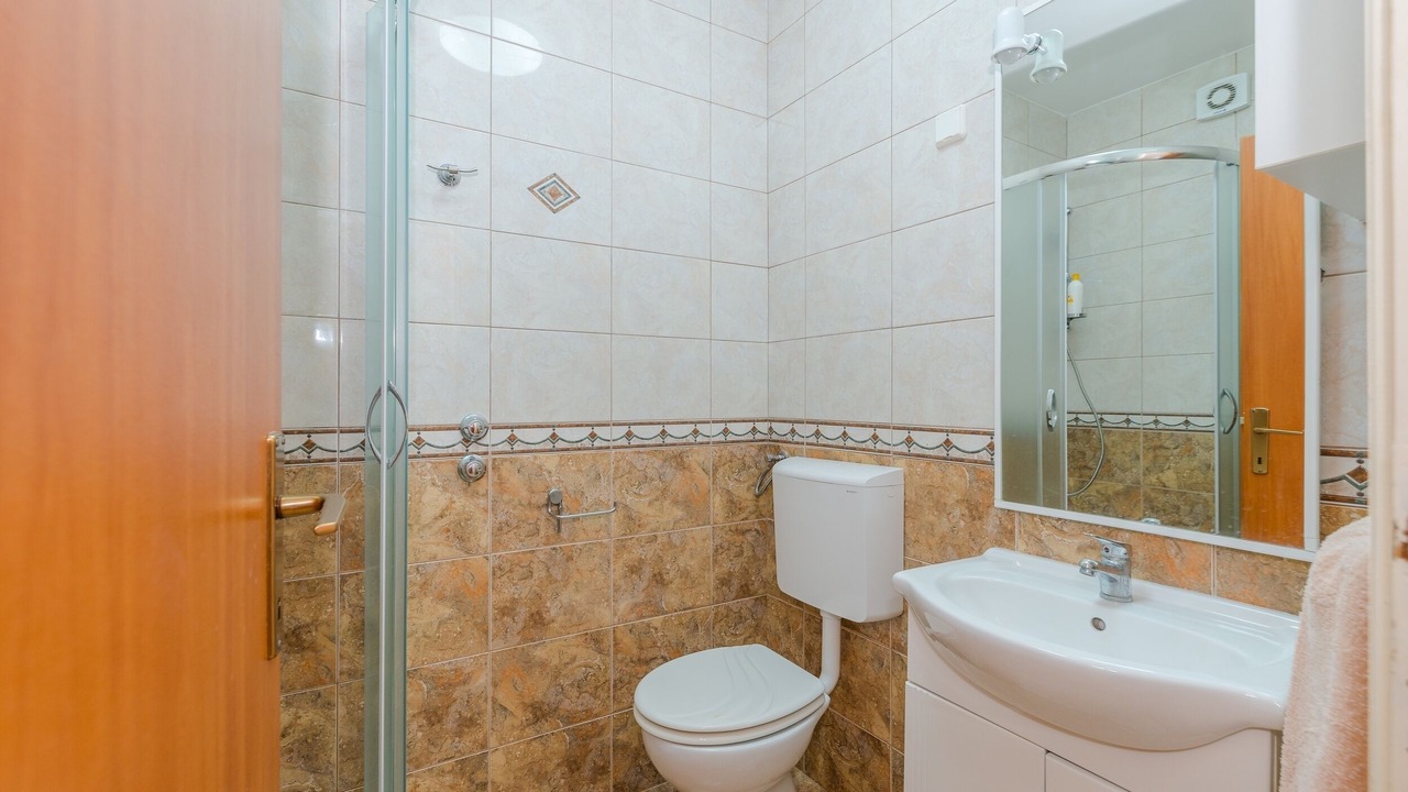 Photo of Bathroom in Vir