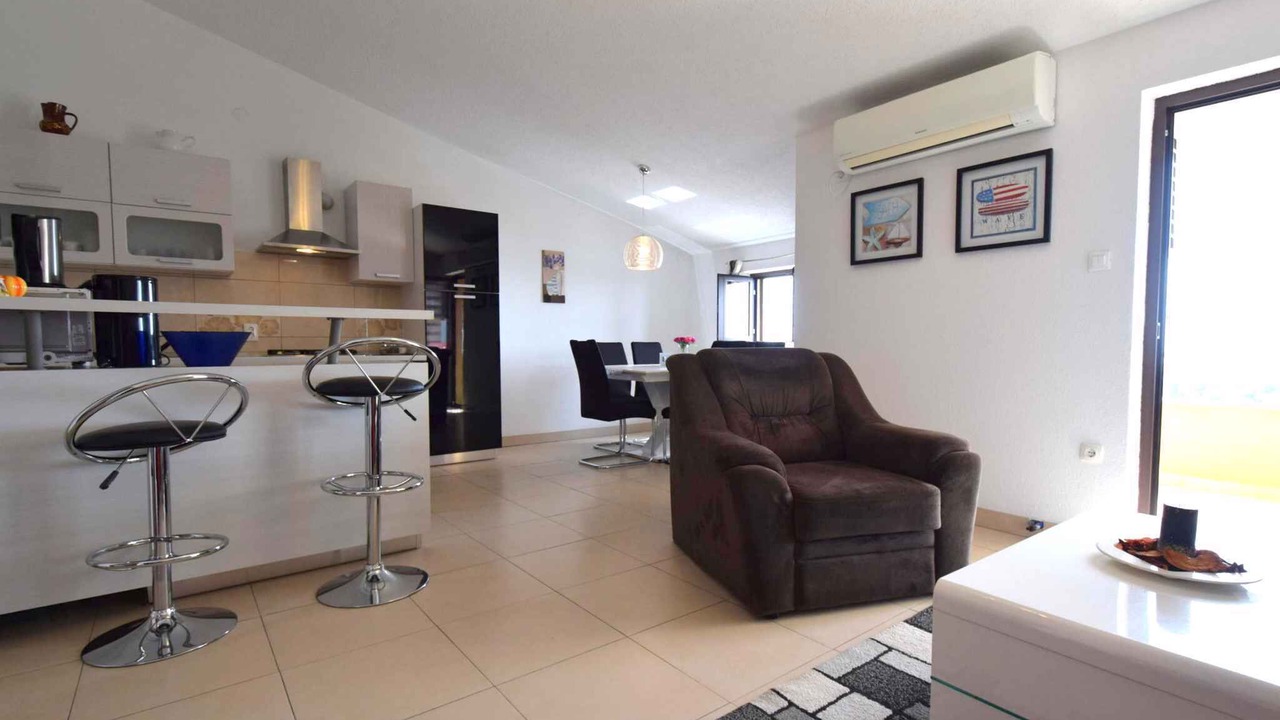 Photo of Livingroom in Omisalj