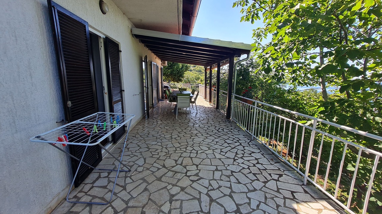 Photo of Patio Balcony in Vratarusa