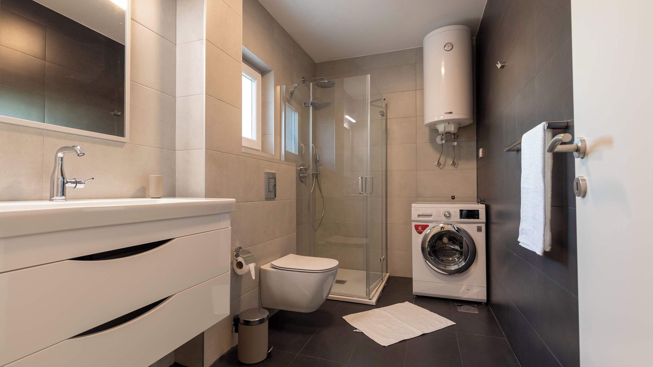 Photo of Bathroom in Diminici