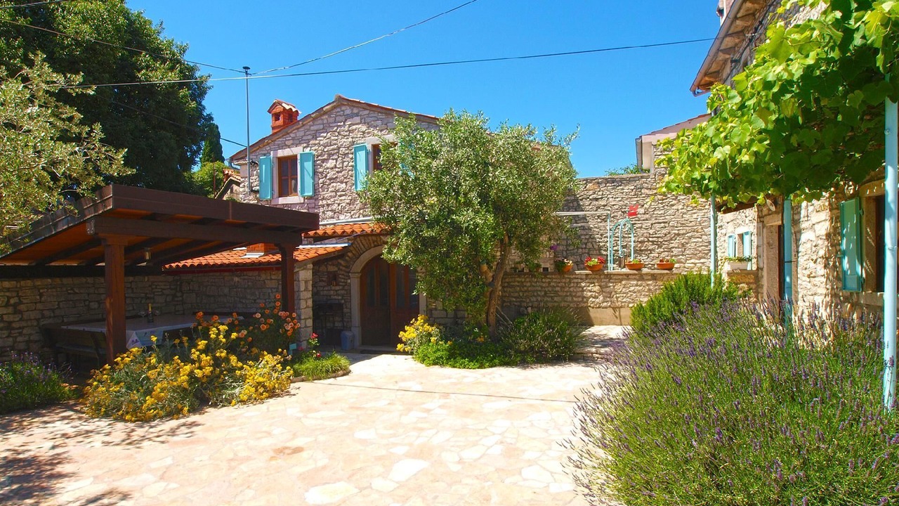 Photo of Patio Balcony in Orihi