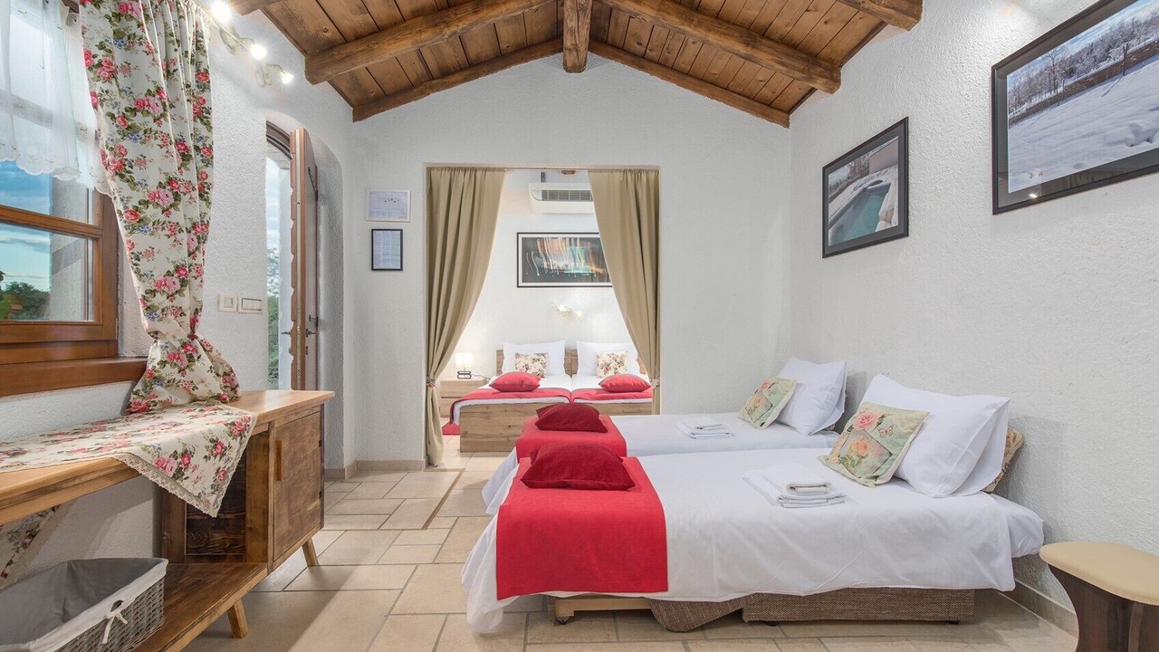 Photo of Bedroom in Heki