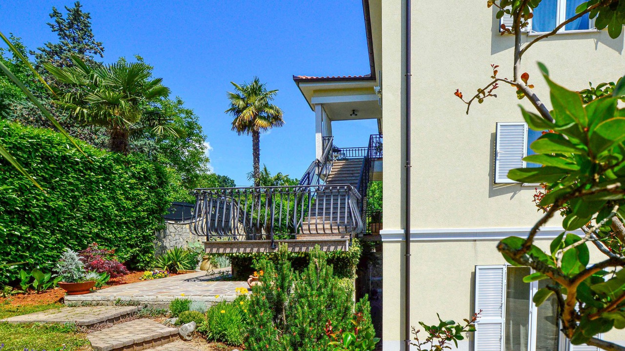 Photo of Outdoor in Ika