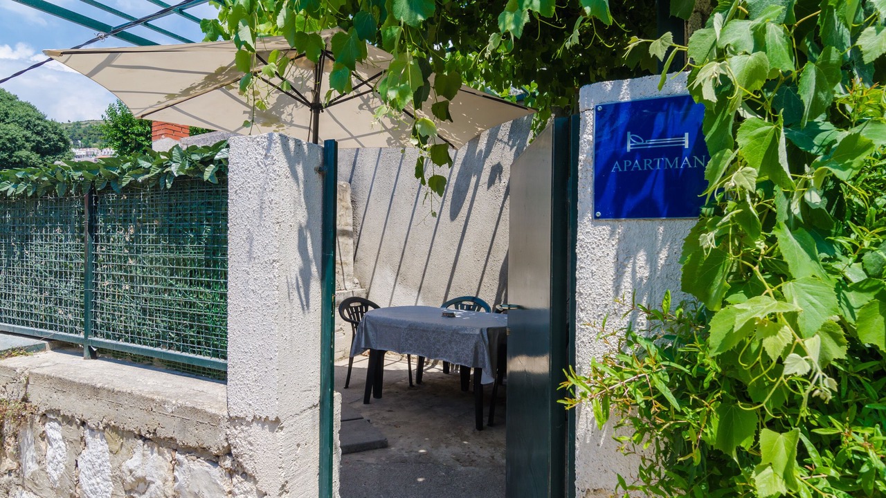 Photo of Outdoor in Gruz