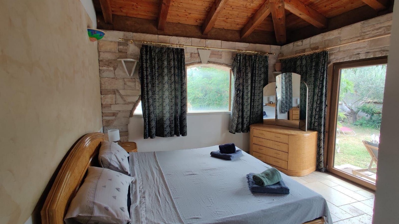 Photo of Bedroom in Sisan