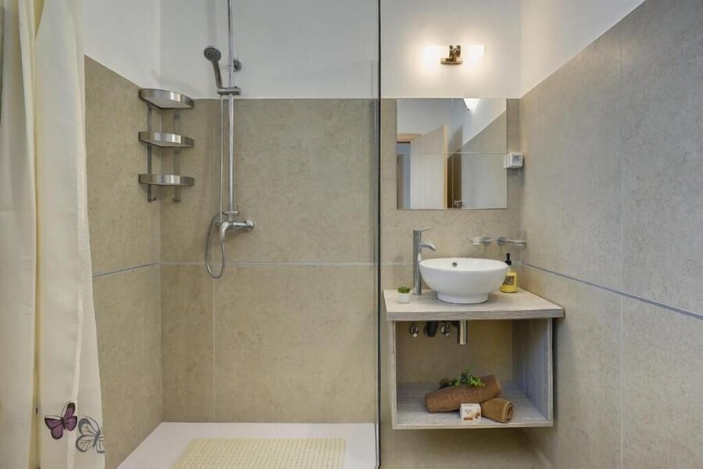 Photo of Bathroom in Muzini